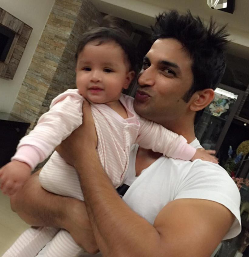 20 Lovable Pictures Of Dhonis Adorable Daughter Ziva You Wouldnt Want 2589