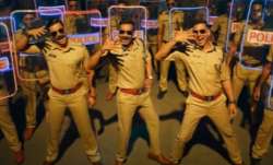 Akshay Kumar, Ajay Devgn, Ranveer Singh in Aila Re Ailaa song