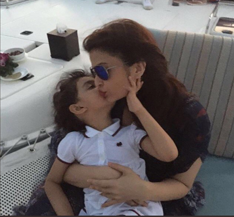 Aaradhya Turns Six: Here're Cute Pics Of Aishwarya Rai Bachchan's ...