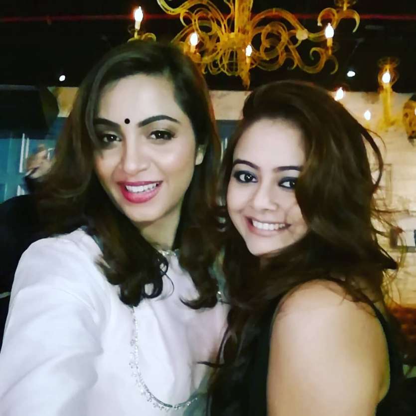 Arshi Khan posing with Saath Nibhaana Saathiya fame Devoleena Bhattacharjee