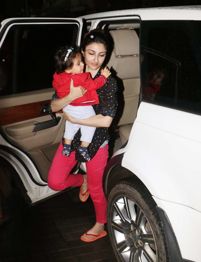With cousin Taimur Ali Khan who now loves the shutterbugs as he waves out to the cameras, Inaaya too seems to have gotten used to the constant attention she receives from the press.