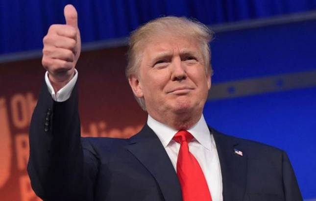US President Donald Trump unveils colour scheme for new Air